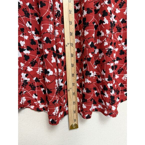 Lane Bryant Women’s Tunic Top Button Front Sz 26/28 Red W/ Black White Print - Picture 16 of 16